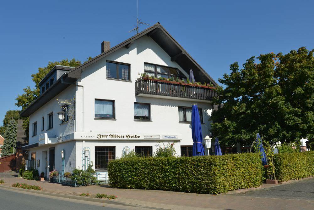 Frontalansicht Foto Zur alten Heide